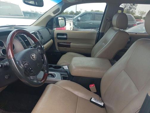 2013 Toyota Sequoia Platinum