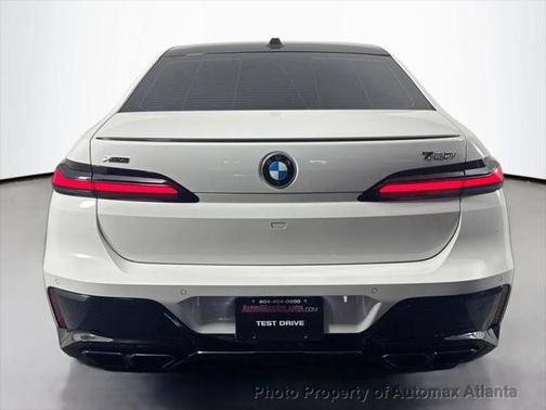 2023 BMW 760 i xDrive