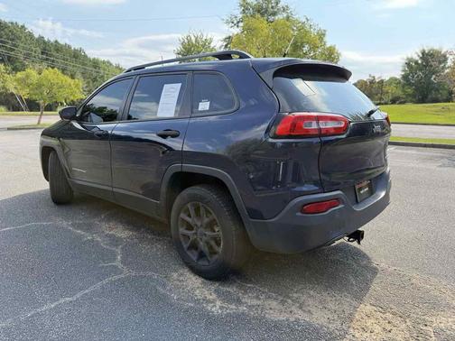 2015 Jeep Cherokee Sport