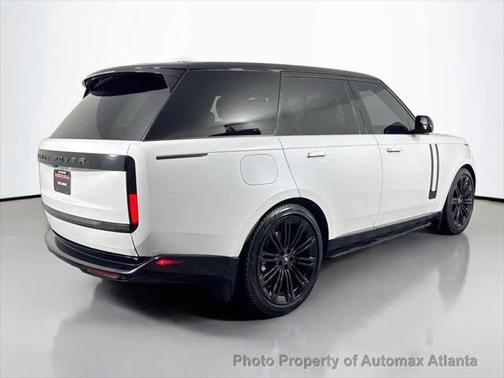 2024 Land Rover Range Rover P530 SE