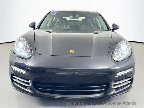 2016 Porsche Panamera 4 Edition