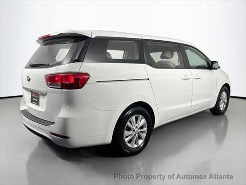 2017 Kia Sedona L