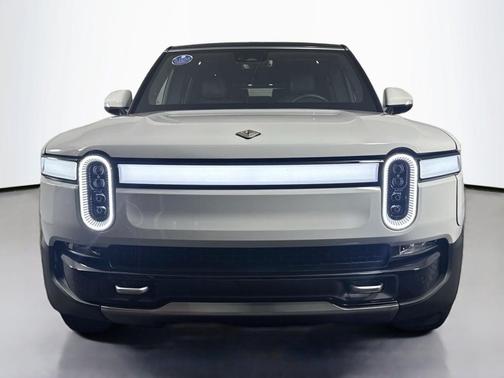 2024 Rivian R1S ADVENTURE