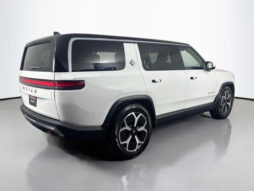 2024 Rivian R1S ADVENTURE