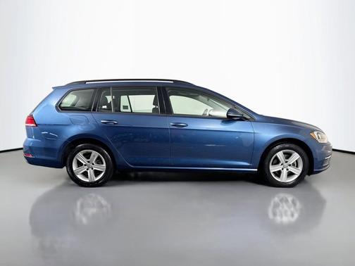 2019 Volkswagen Golf SportWagen TSI S