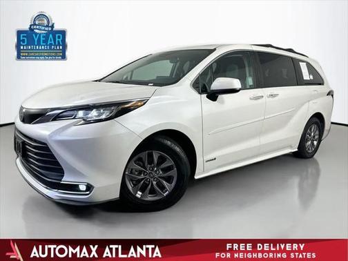 2021 Toyota Sienna XLE 8 Passenger