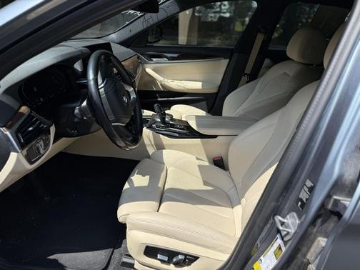 2020 BMW 530 xDrive