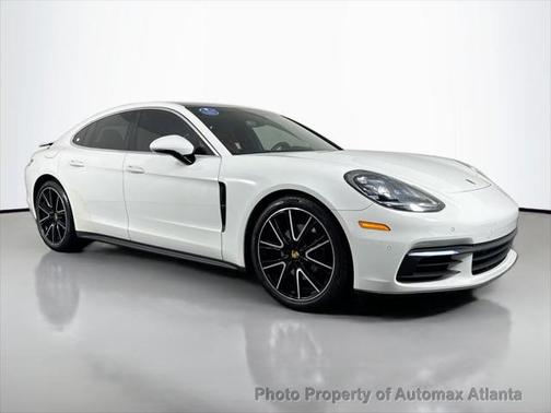 2018 Porsche Panamera 4