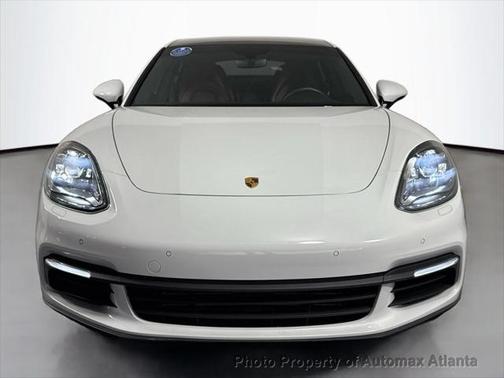 2018 Porsche Panamera 4