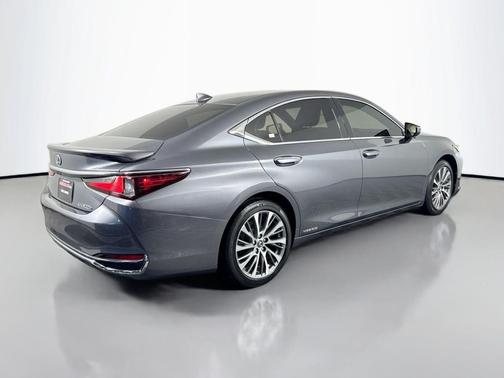 2019 Lexus ES 300h Base