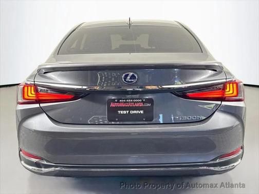 2019 Lexus ES 300h Base