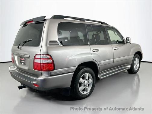 2004 Toyota Land Cruiser Base