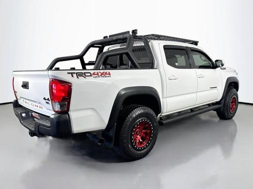 2016 Toyota Tacoma SR