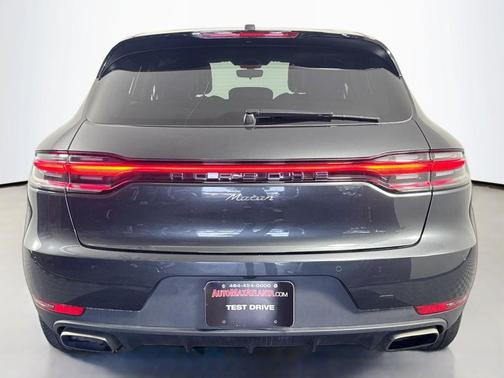 2021 Porsche Macan BASE