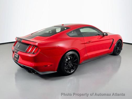 2016 Ford Shelby GT350R Base