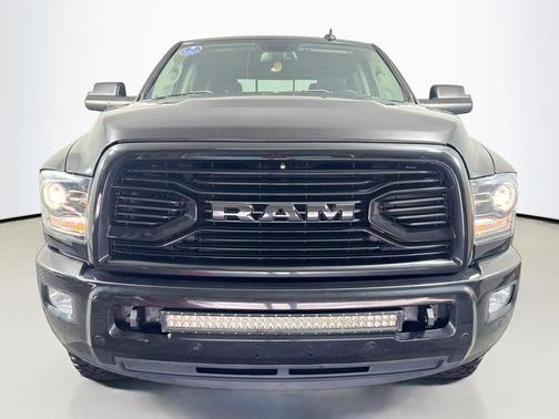 2018 RAM 2500 Laramie Crew Cab 4x4 6'4' Box