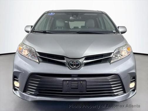 2018 Toyota Sienna XLE
