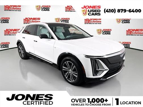 Crystal White Tricoat 2024 Cadillac LYRIQ Luxury