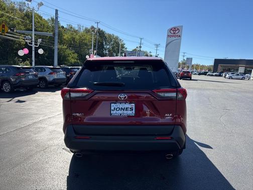 2025 Toyota RAV4 XLE Premium