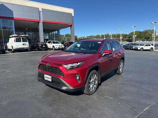 2025 Toyota RAV4 XLE Premium