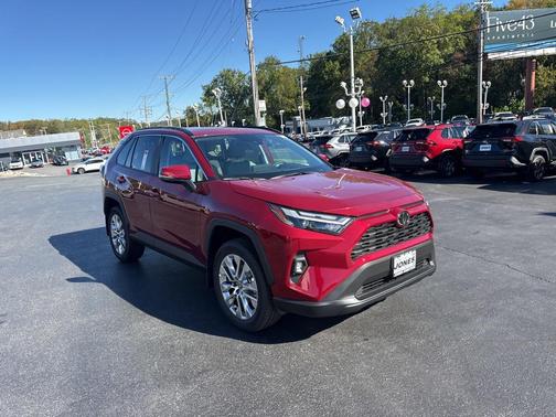 2025 Toyota RAV4 XLE Premium