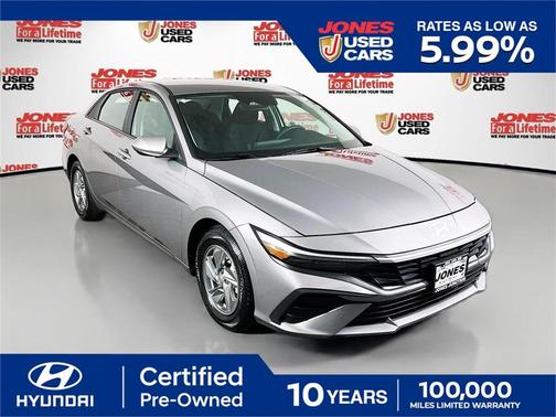 2024 Hyundai ELANTRA SE