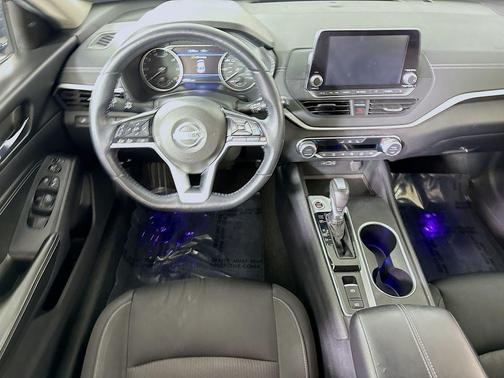 Super Black 2019 Nissan Altima 2.5 SV