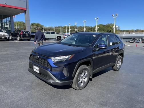 2025 Toyota RAV4 XLE