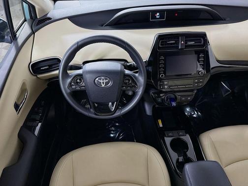 2020 Toyota Prius XLE