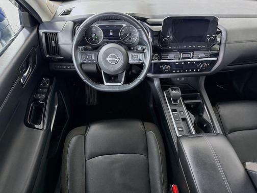 2024 Nissan Pathfinder SL FWD