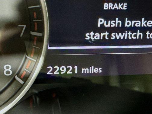 2024 Nissan Pathfinder SL FWD