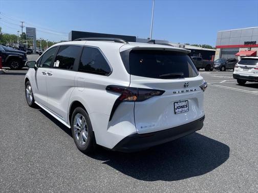 2025 Toyota Sienna XLE 7 Passenger