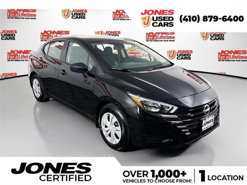 Super Black 2025 Nissan Versa 1.6 S