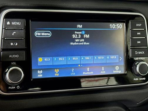 Super Black 2025 Nissan Versa 1.6 S