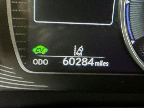 2022 Lexus ES 300h Luxury