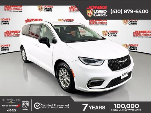 Bright White Clearcoat 2024 Chrysler Pacifica Touring L