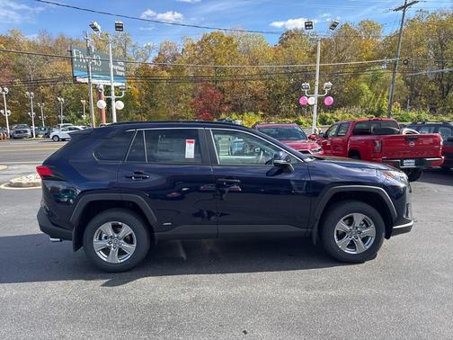 2025 Toyota RAV4 Hybrid XLE