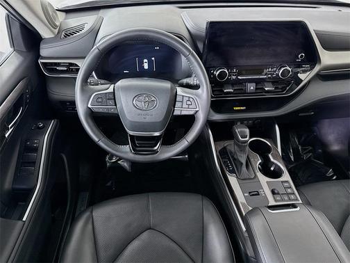 2024 Toyota Highlander Hybrid Limited