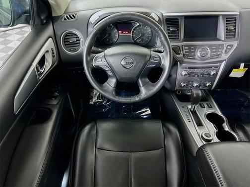 2020 Nissan Pathfinder SL 4WD