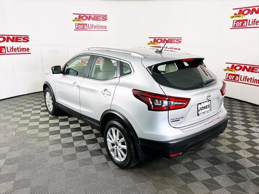 2021 Nissan Rogue Sport SV