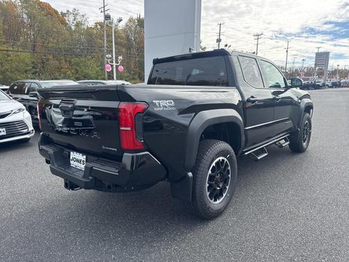 2025 Toyota Tacoma TRD Off Road