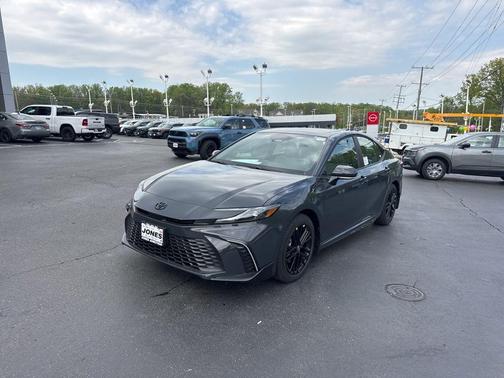 Underground 2026 Toyota Camry SE