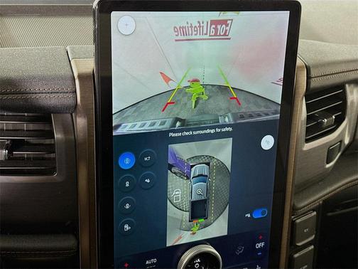 2022 Ford F-150 Lightning LARIAT