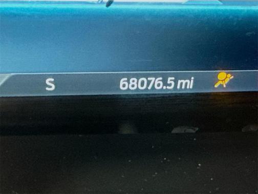 2022 Ford F-150 Lightning LARIAT