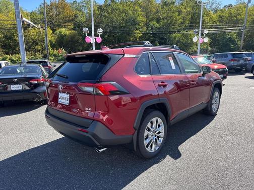 2025 Toyota RAV4 XLE Premium