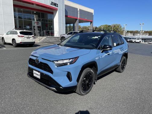 2025 Toyota RAV4 Hybrid SE