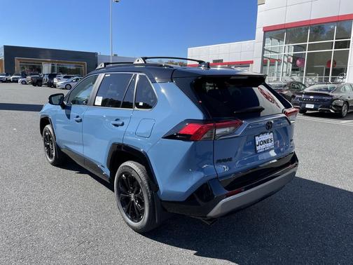 2025 Toyota RAV4 Hybrid SE
