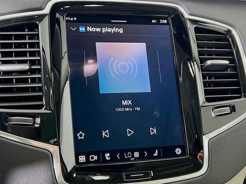 2025 Volvo XC90 B6 Plus 7-Seater