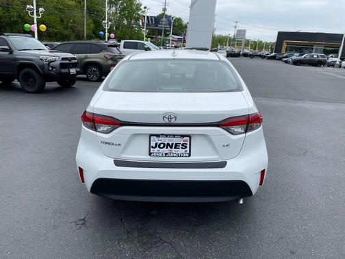 Ice 2026 Toyota Corolla LE