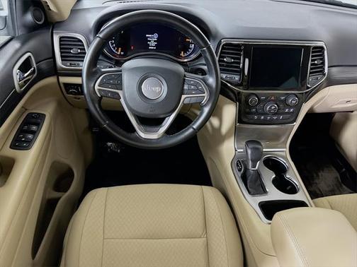 2022 Jeep Grand Cherokee Laredo